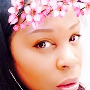 Meet your Posher, Malika